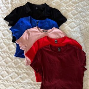 Bundle 5 short sleeved cropped t-shirts Collar black crop top red pink blue M L